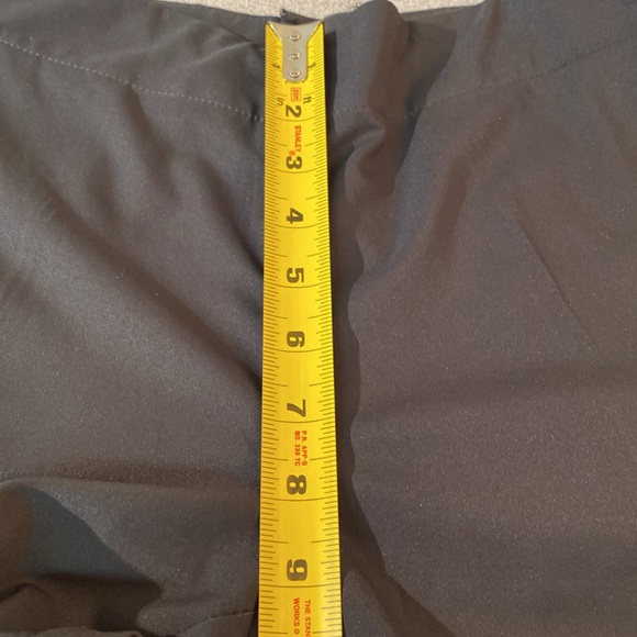 Adidas - Women’s Black Golf Capri pants. Size 8? - Picture 6 of 9